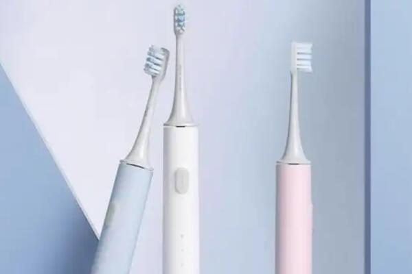 電動(dòng)牙刷充電原理是什么？電動(dòng)牙刷感應(yīng)式充電原理解讀