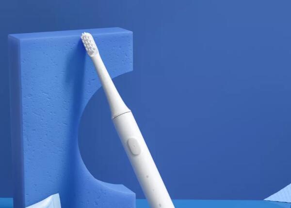 不同電動牙刷怎么選擇好？電動牙刷常見類型選購技巧