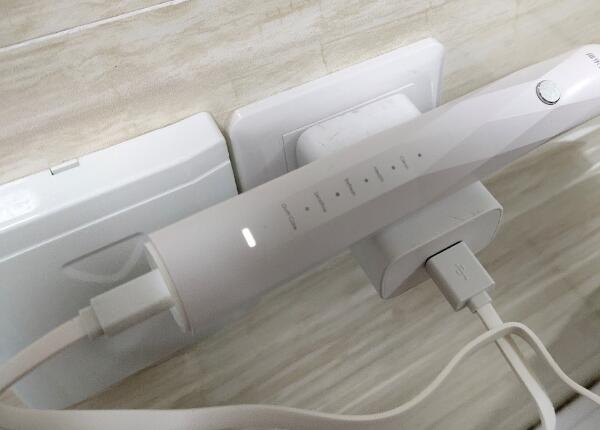 電動(dòng)牙刷充電款使用注意事項(xiàng) 電動(dòng)牙刷充電款的使用注意事項(xiàng)